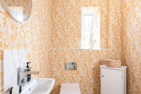 Show Home Guest Wc