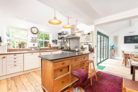 Kitchen/Breakfast Rm