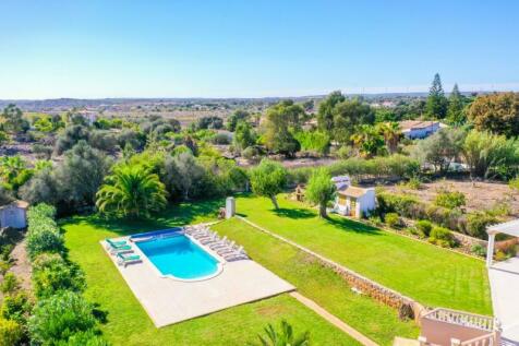 Drone pool (Large).jpg