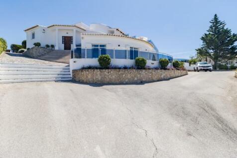 OUTSIDE 11 (Large).jpg