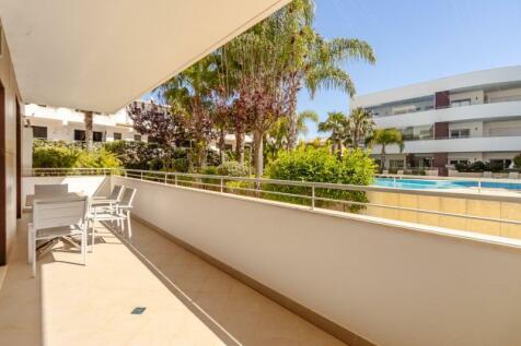 balcony bedrooms (Large).jpg