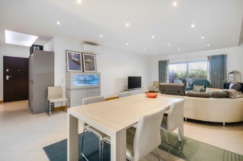 living room 1 (Large).jpg