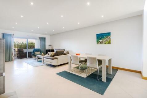 living room 2 (Large).jpg