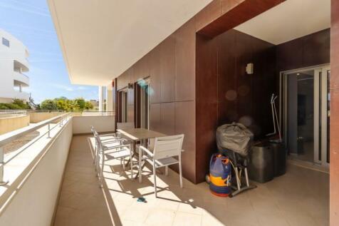 balcony kitchen (Large).jpg