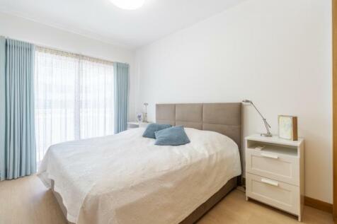 bedroom 1a (Large).jpg