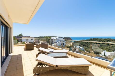 Balcony (Large).jpg