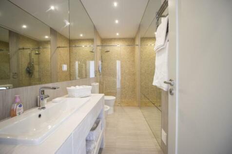 Third Bathroom (Large).jpg