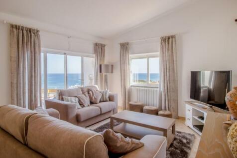 Living area window_1 (Large).jpg