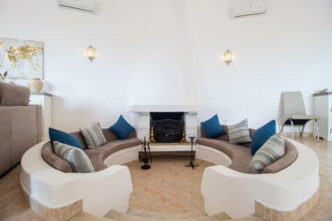 Fireplace area_a (Large).jpg