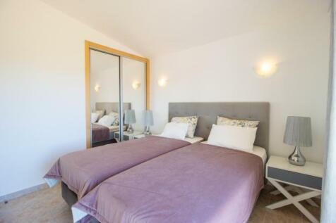 Third Bedroom (Large).jpg