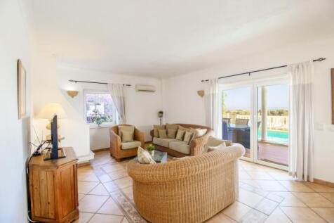 Living area window (Large).jpg