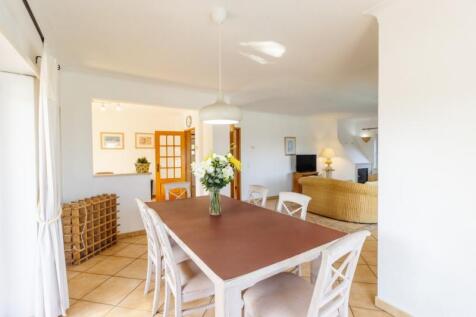 Dining area to living (Large).jpg