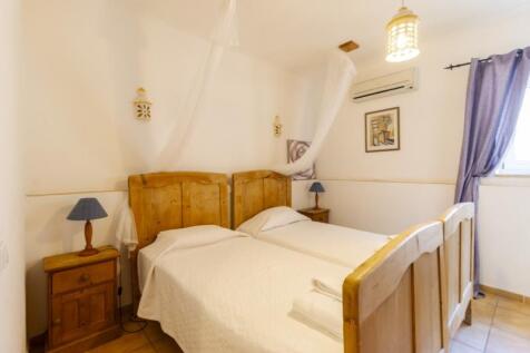 Third Bedroom window (Large).jpg