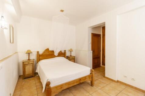 Fourth Bedroom_a (Large).jpg