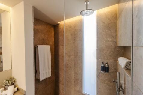 Second Bathroom (Large).jpg