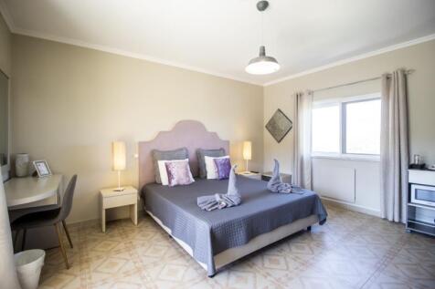 Sixth Bedroom (Large).jpg