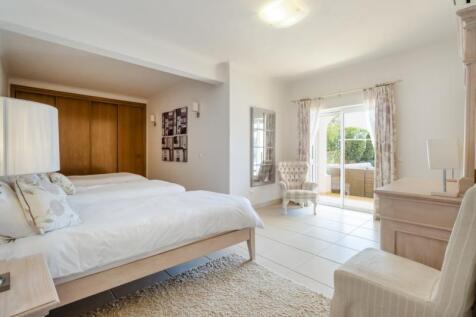 20.11 BEDROOM.jpg