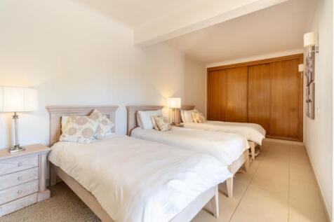 20.13 BEDROOM.jpg