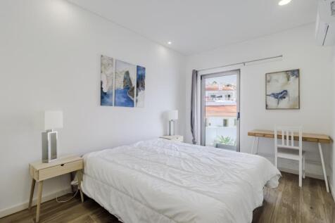 9 bedroom.JPG