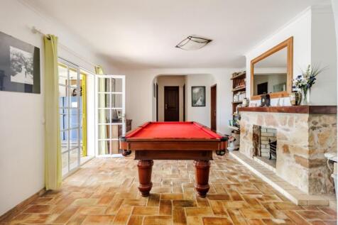 14-play room.JPG