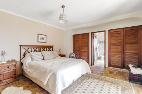 15-bedrooom.JPG