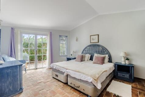 20-bedroom.JPG
