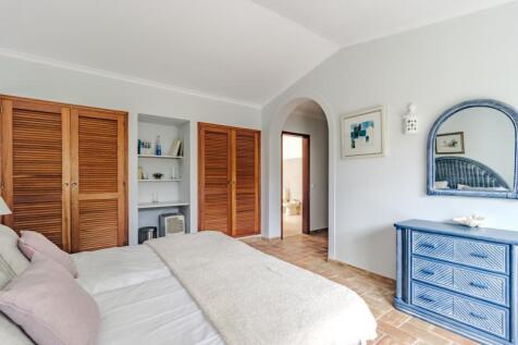 21-bedroom.JPG