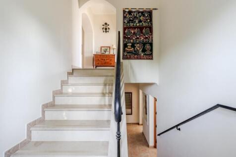 24.1 STAIRS.JPG