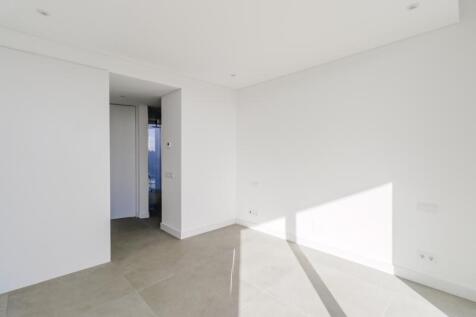 guest bedroom 3 2.jpg