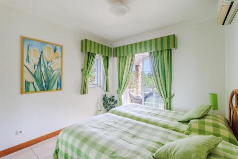 18 BEDROOM.jpg