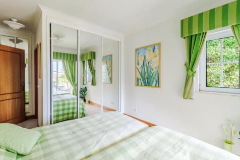 19 BEDROOM.jpg