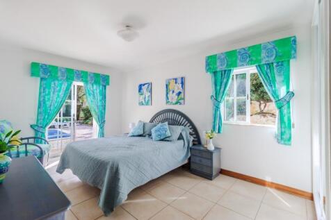 25 BEDROOM.jpg