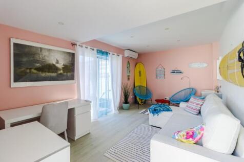 36 BEDROOM.jpg