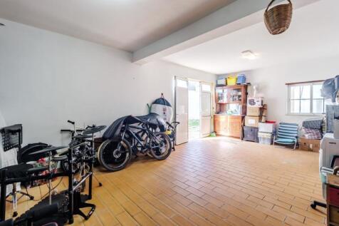 45 GARAGE.jpg