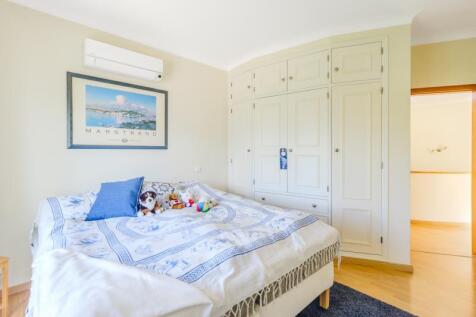 30 BEDROOM.jpg