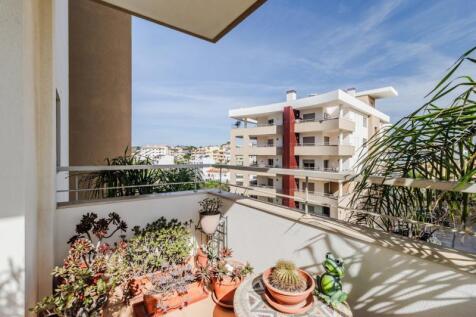 9 BALCONY.jpg