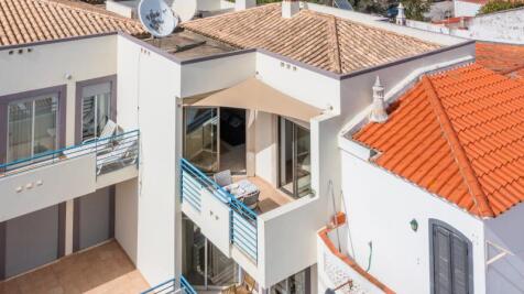 23 BALCONY.jpg