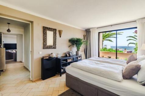 9.1 BEDROOM.jpg