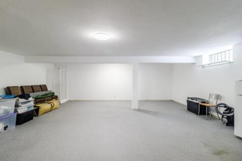 39 basement.jpg