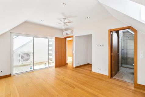 BEDROOM C2.jpg