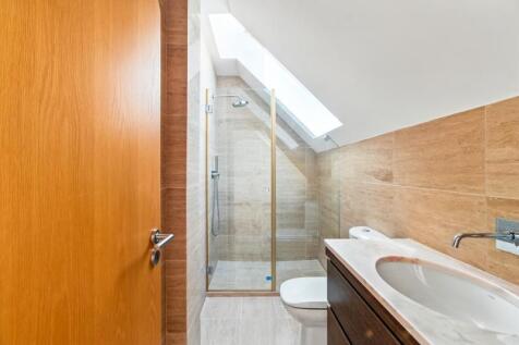 BEDROOM C BATHROOM.jpg