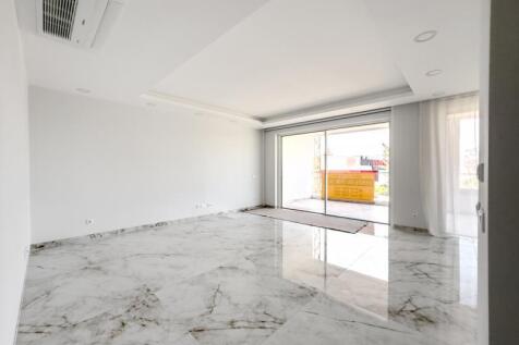 1 living room.JPG
