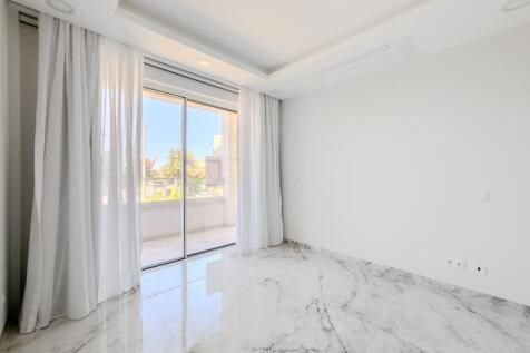 5 bedroom.JPG