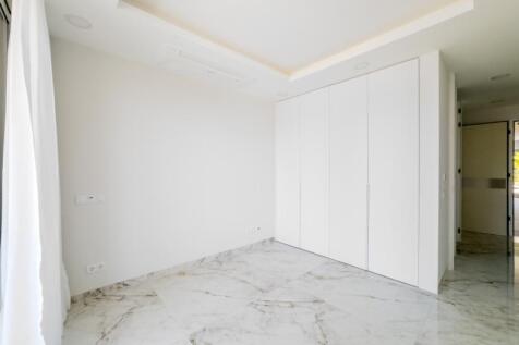 6 bedroom.JPG
