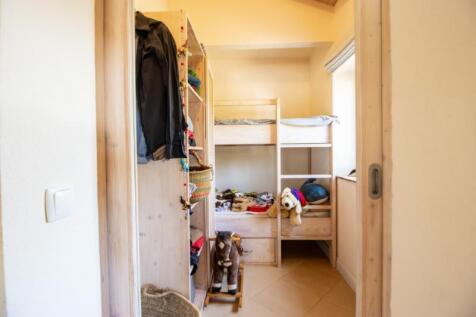 Closet (Large).jpg