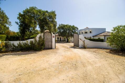Outside entrance (Large).jpg