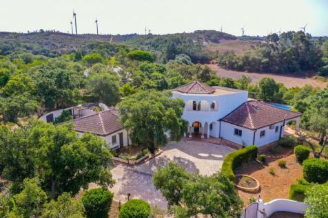 Drone Villa_b (Large).jpg