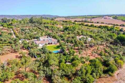 Drone villa (Large).jpg