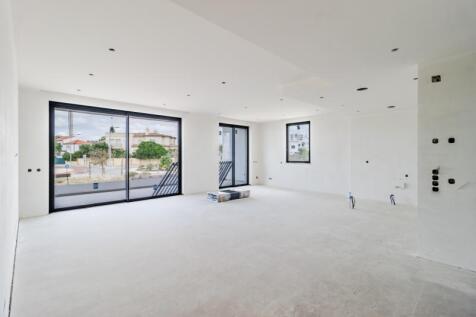 1 LIVING ROOM.jpg