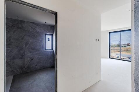 4 BEDROOM.jpg